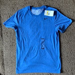 Brand New Nike Dry Fit Tee Size Men’s Small/Women’s Medium Blue